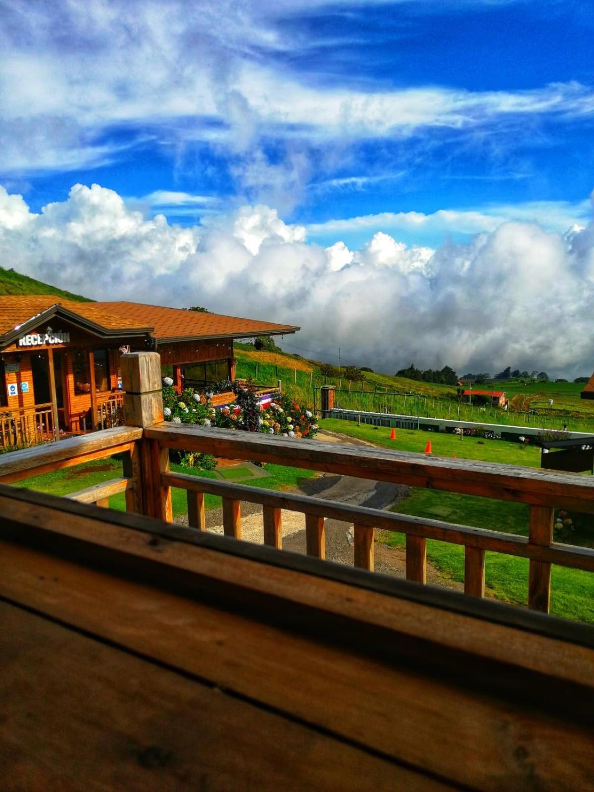 Hotel Cabanas Y Mirador Secret Garden Cr Cartago Exteriör bild